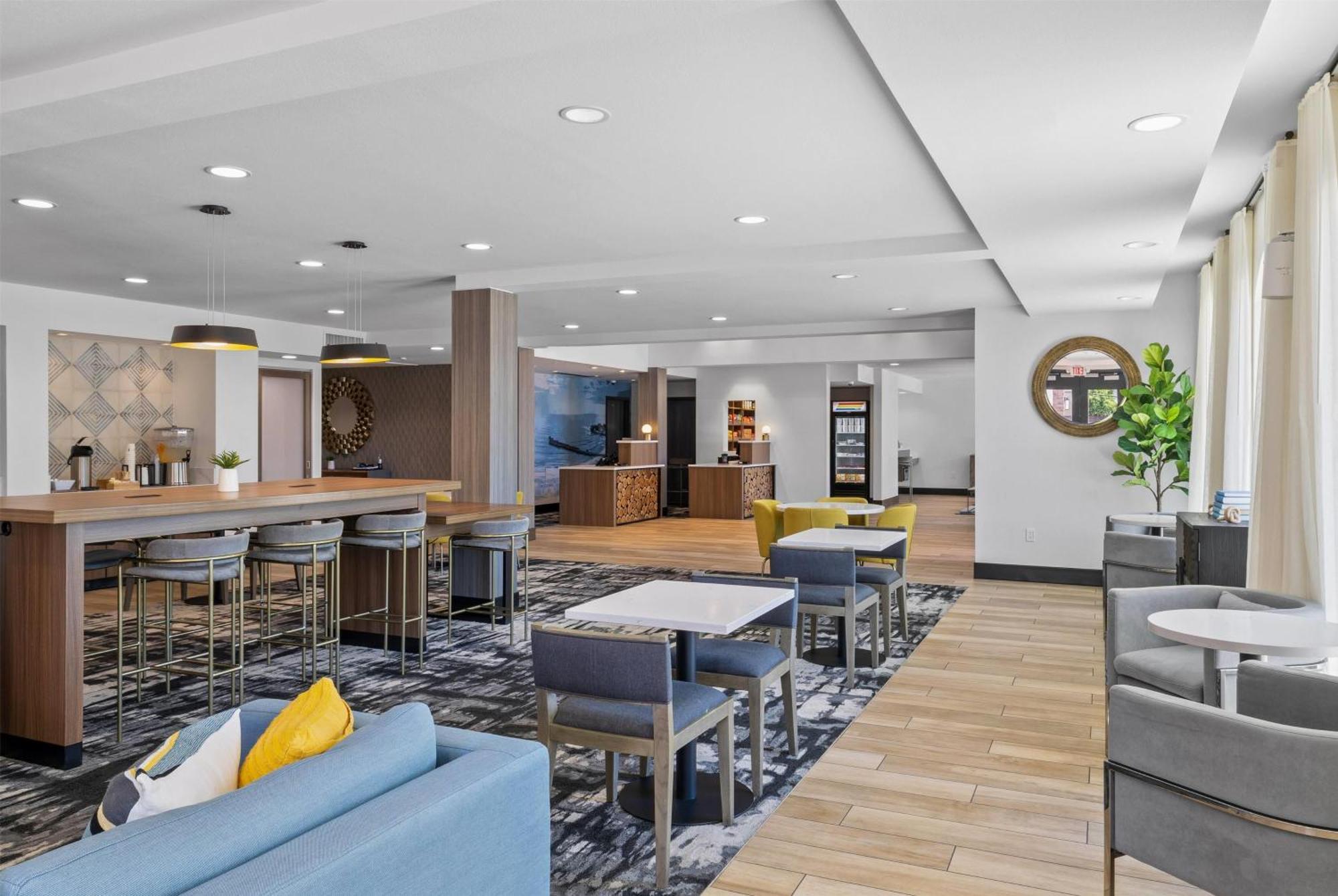 La Quinta Inn & Suites By Wyndham Santa Cruz Buitenkant foto